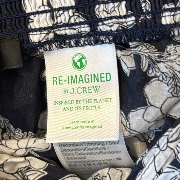 NWT J Crew Convertible beach sarong magnolia floral Sz Medium Navy/White coverup - Picture 6 of 10